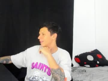 Davebroww Chaturbate stream image from February 17, 2025