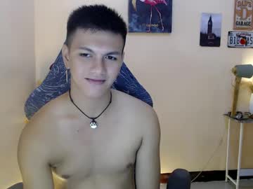 Dax_X Chaturbate stream image from February 17, 2025