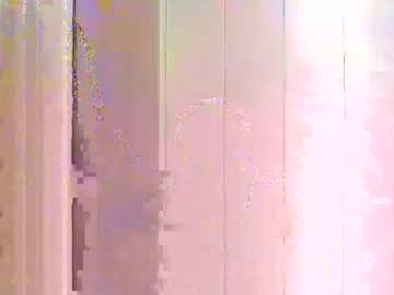 Gionnylove Chaturbate stream image from February 17, 2025
