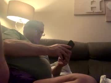 Hawks2113 Chaturbate stream image from February 17, 2025