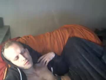 Agin17 Chaturbate stream image from February 18, 2025