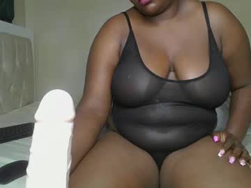 Sassie_Bee Chaturbate stream image from February 18, 2025