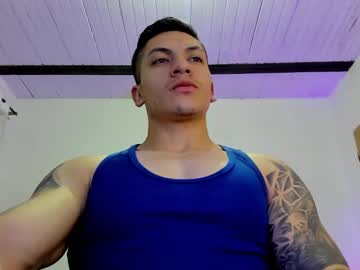 Aquiles_51 Chaturbate stream image from February 18, 2025