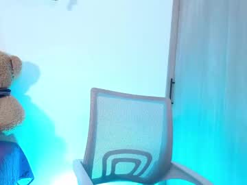 Emily_White_1 Chaturbate stream image from February 18, 2025
