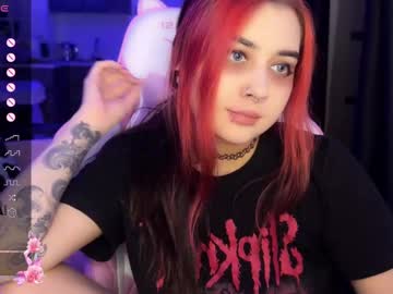 Kira_Yung Chaturbate stream image from February 18, 2025
