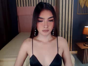 Queenemeraldts Chaturbate stream image from February 18, 2025