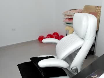 Stacy_Woods Chaturbate stream image from February 18, 2025