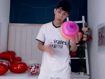 Franco_Hard Chaturbate stream image from February 18, 2025