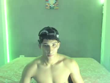 Harry_Bigcock7 Chaturbate stream image from February 18, 2025