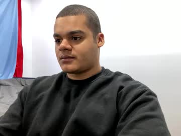 Javiricorich Chaturbate stream image from February 18, 2025