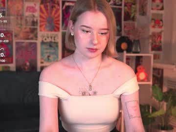 Red_Queeen Chaturbate stream image from February 18, 2025