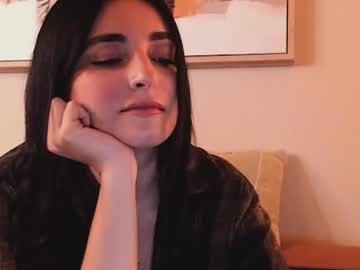 Tinapretty Chaturbate stream image from February 18, 2025