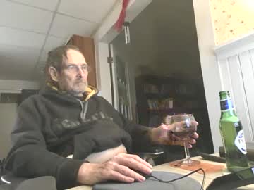 Dongbooge Chaturbate stream image from February 18, 2025
