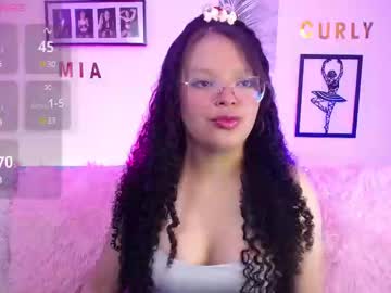 Miacurly_Lqs Chaturbate stream image from February 18, 2025