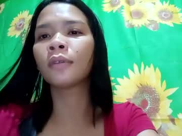 Regine24 Chaturbate stream image from February 18, 2025