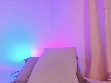 Aylinnzambrano_ Chaturbate stream image from February 18, 2025