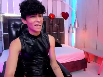 Fem_Loui Chaturbate stream image from February 18, 2025