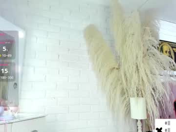 Hollyprincess_2 Chaturbate stream image from February 18, 2025