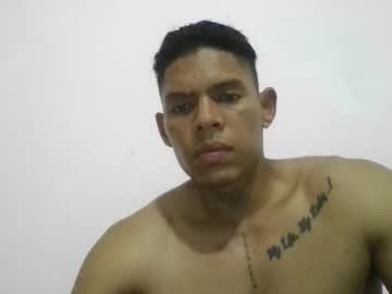 Latinoxxl22cm Chaturbate stream image from February 18, 2025