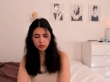 Yooleen Chaturbate stream image from February 18, 2025