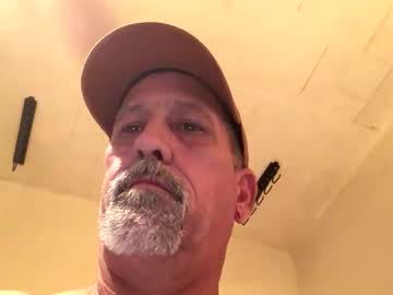 Charliebroun Chaturbate stream image from February 18, 2025