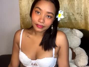 Keilyn_Saless Chaturbate stream image from February 18, 2025