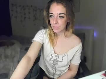 Lezzrene Chaturbate stream image from February 18, 2025