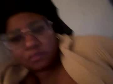 Mothermilkerss Chaturbate stream image from February 18, 2025