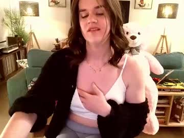 Suddenly_Sara86 Chaturbate stream image from February 18, 2025