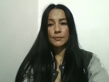 Tayy_Coopers Chaturbate stream image from February 18, 2025