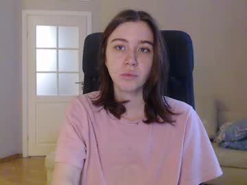 Amoremeoww Chaturbate stream image from February 18, 2025