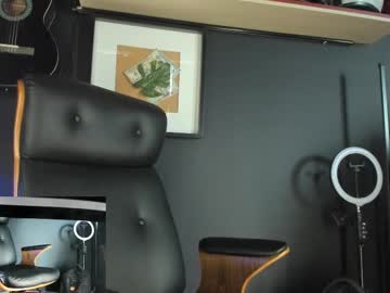 Axxelrich Chaturbate stream image from February 18, 2025