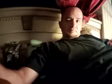 Eljefe123619 Chaturbate stream image from February 18, 2025