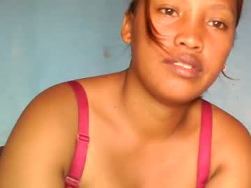 Mellissia02 Chaturbate stream image from February 18, 2025