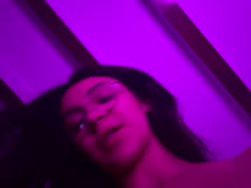 Zarahlynch Chaturbate stream image from February 18, 2025
