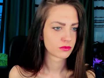 Emilywiled Chaturbate stream image from February 18, 2025