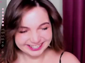 Kindhazelhere_ Chaturbate stream image from February 18, 2025