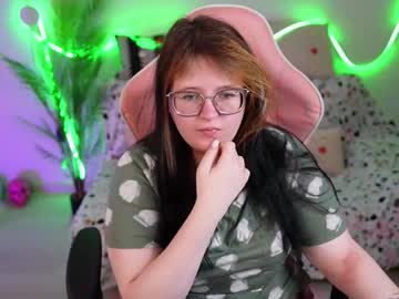 Nikolberry_ Chaturbate stream image from February 18, 2025