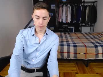 Charlieseyer Chaturbate stream image from February 18, 2025
