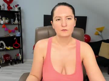 Chloehottie Chaturbate stream image from February 18, 2025