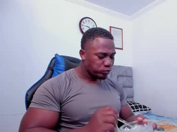 Deonjhonson Chaturbate stream image from February 18, 2025