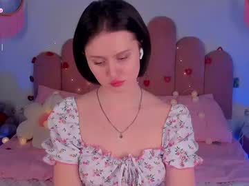 Merylew Chaturbate stream image from February 18, 2025