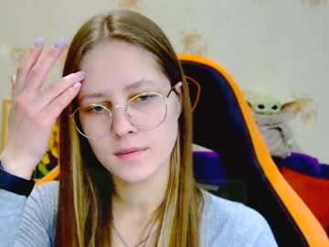 Sweeet_Dragon Chaturbate stream image from February 18, 2025