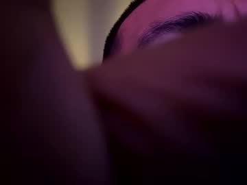 Isaacg325 Chaturbate stream image from February 18, 2025