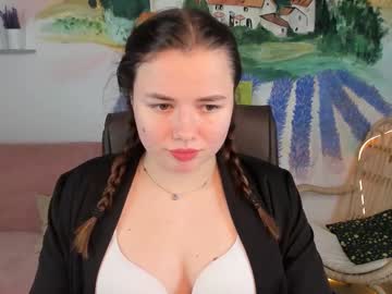Katiehell Chaturbate stream image from February 18, 2025