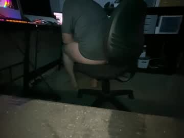 Onelargecock0615 Chaturbate stream image from February 18, 2025