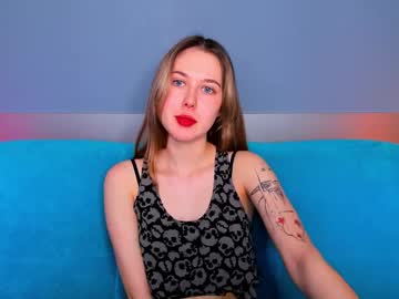 Reginasmart Chaturbate stream image from February 18, 2025