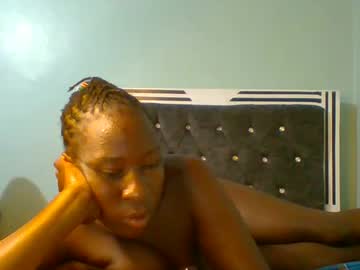Sexyvivy Chaturbate stream image from February 18, 2025