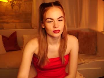 Snowbarbieee Chaturbate stream image from February 18, 2025