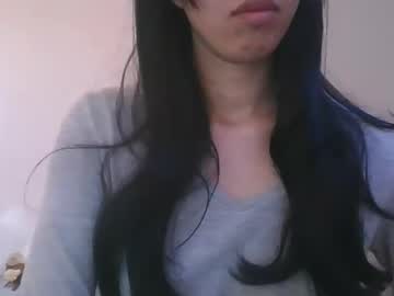 Axuepetitt Chaturbate stream image from February 18, 2025
